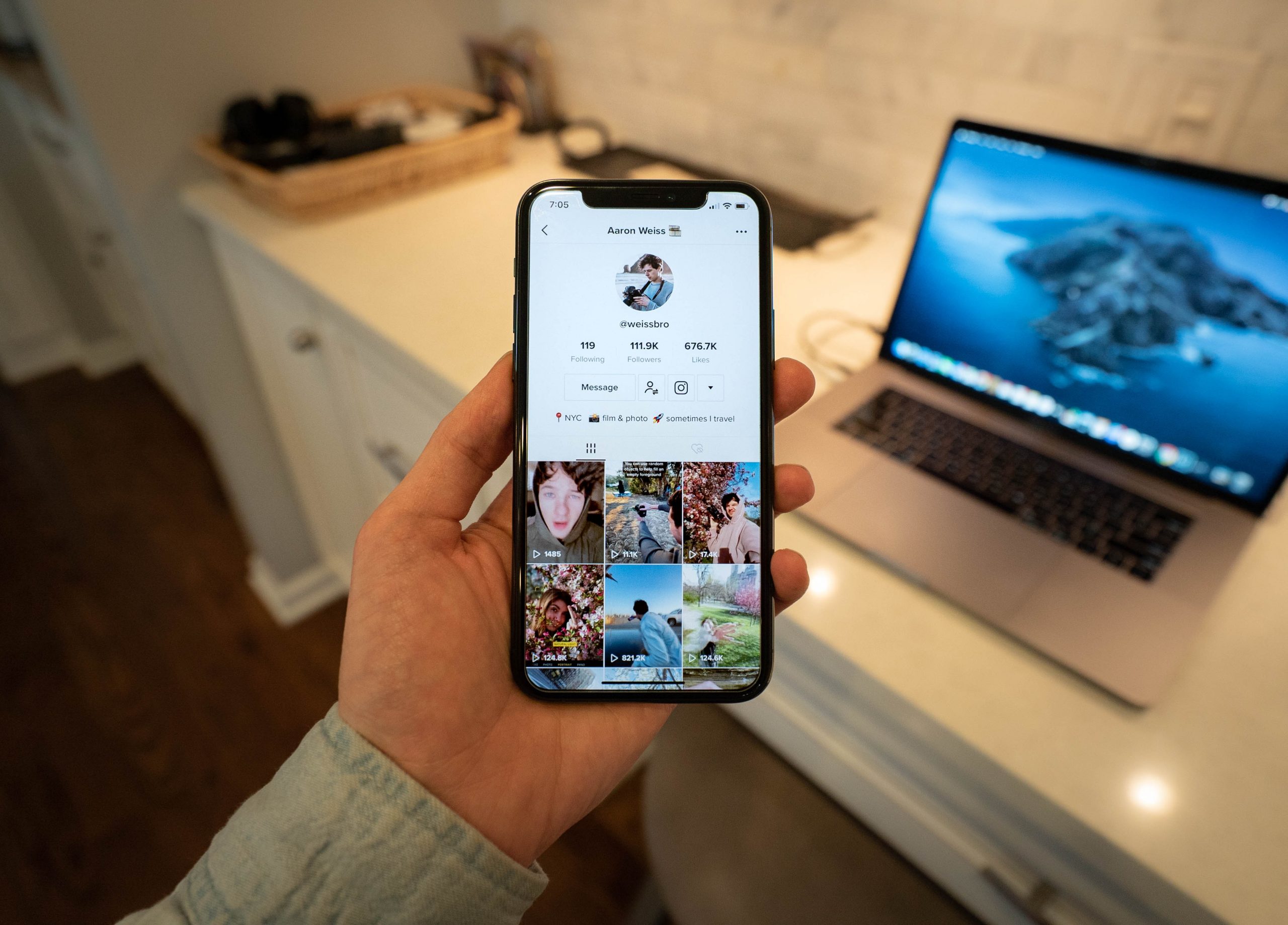 TikTok-Socialfly-Unsplash-Aaron-Weiss